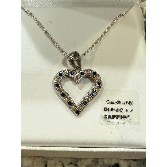NIB Mystique Platinum Over Sterling Silver Diamond & Sapphire Heart Necklace - Picture 6 of 16